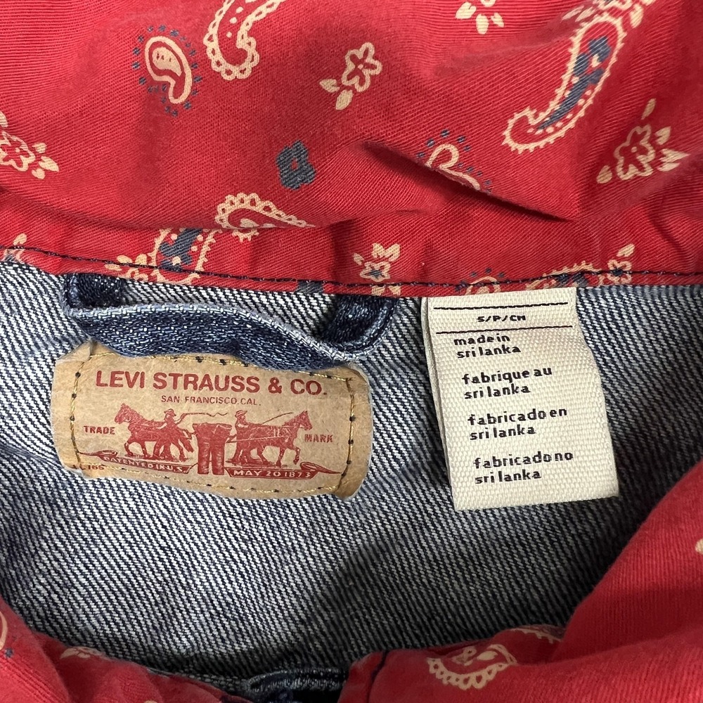 Levis Jacket Womens S Blue Denim Trucker Western Bandana Paisley Collar Cuffs - Picture 2 of 16